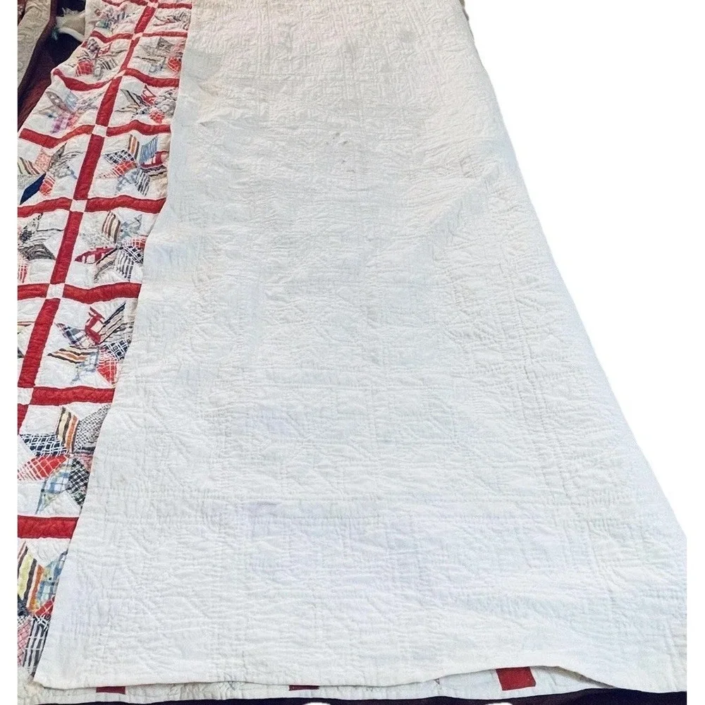 READ Vintage Handmade Star Patchwork Quilt 59x79 Red‎ White Multicolor Cotton